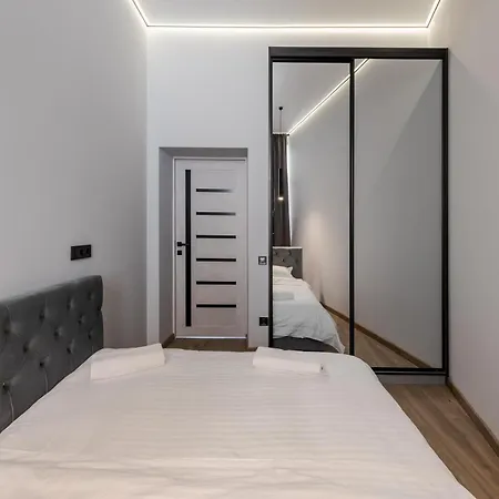 2-room On Lepkokho Street